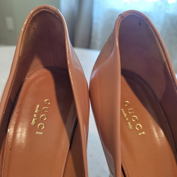 GUCCI Betty Platform Pump - Picture 9 of 13